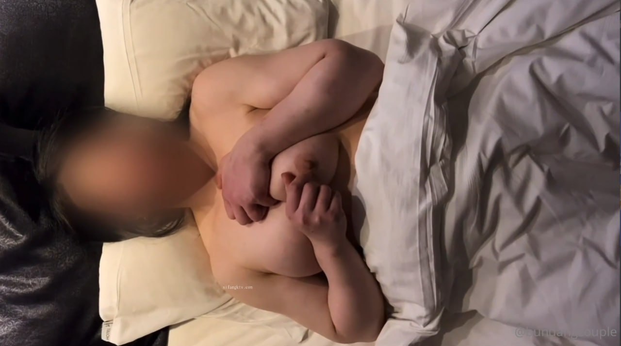 1Pondo 120723_001  まんチラの誘惑 ~積極的なママ友と~